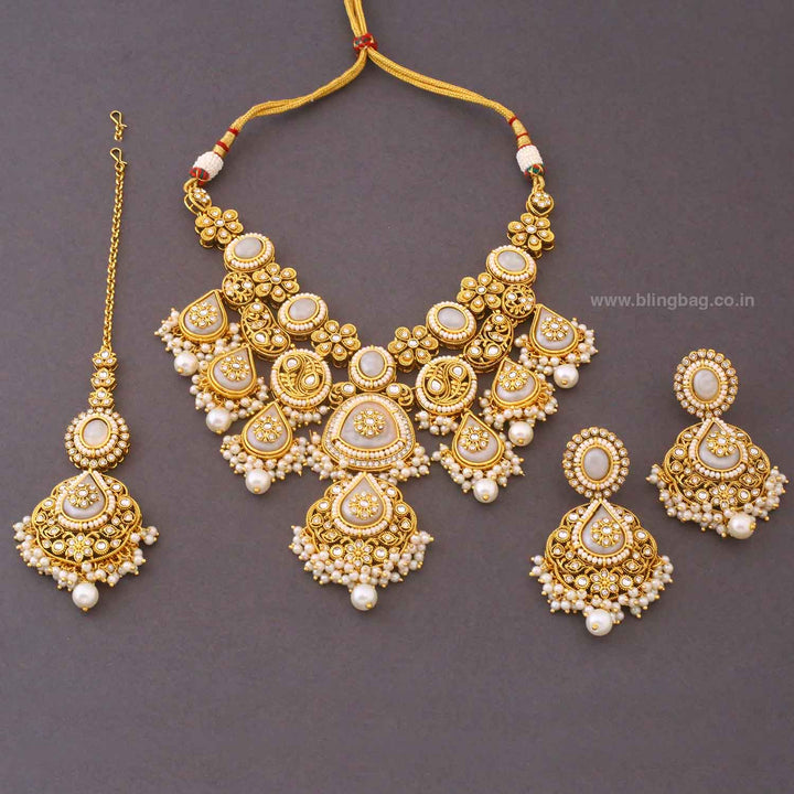 Ivory Ishitaa Kundan Jewellery Set