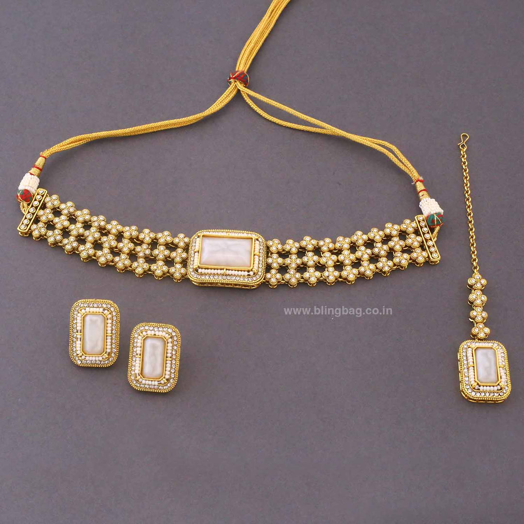 Ivory Shwetra Kundan Jewellery Set
