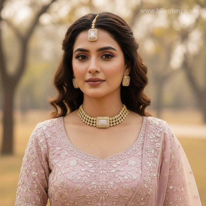 Ivory Shwetra Kundan Jewellery Set