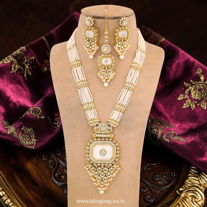 Ivory Suruchi Kundan Jewellery Set