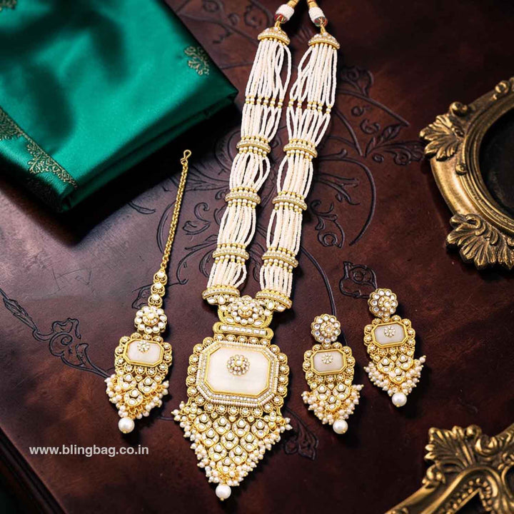 Ivory Suruchi Kundan Jewellery Set