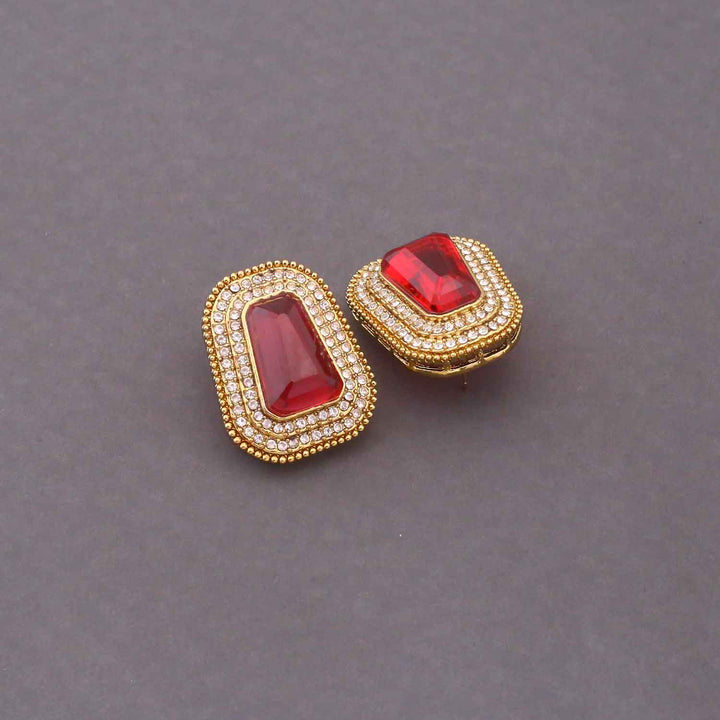 Rani Aastha Studs
