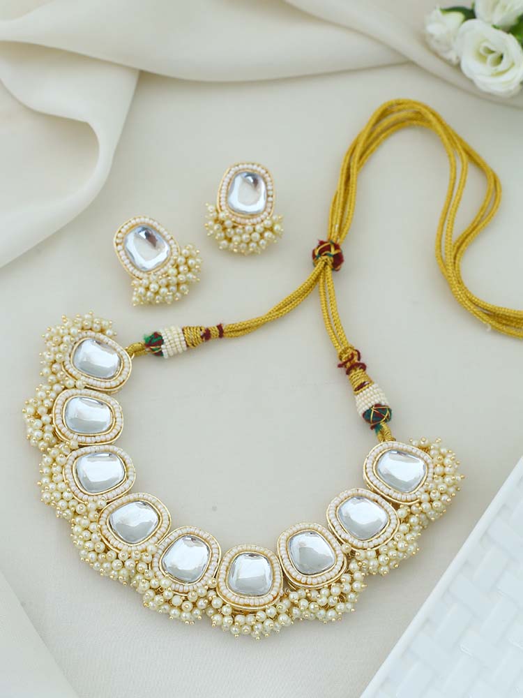 Ivory Vedna Jewellery Set