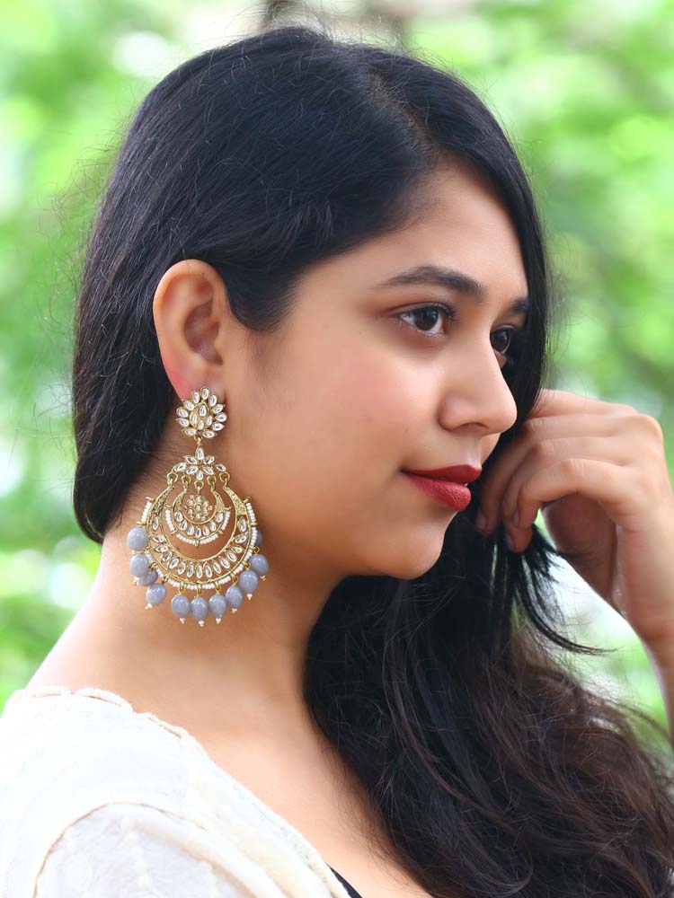 Grey Mumtaz Chandbalis