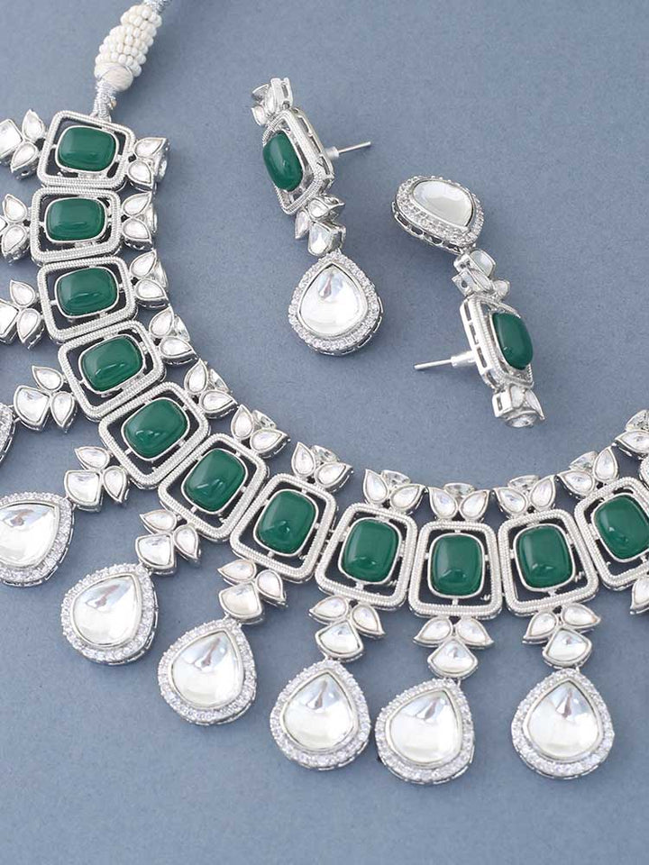 Emerald Samrina Jewellery Set