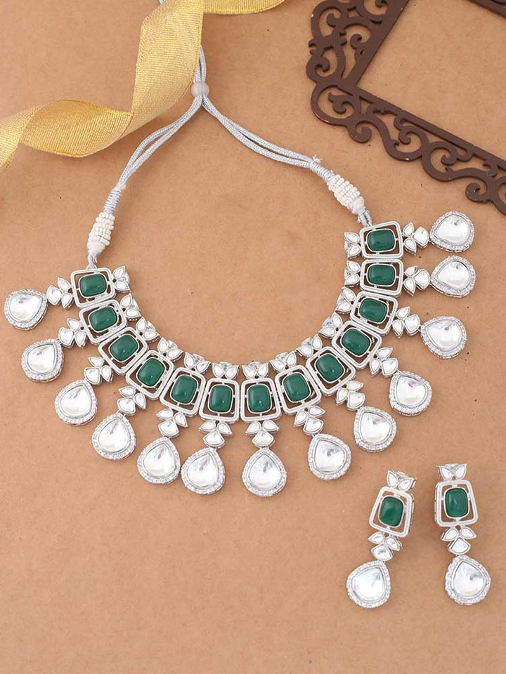 Emerald Samrina Jewellery Set