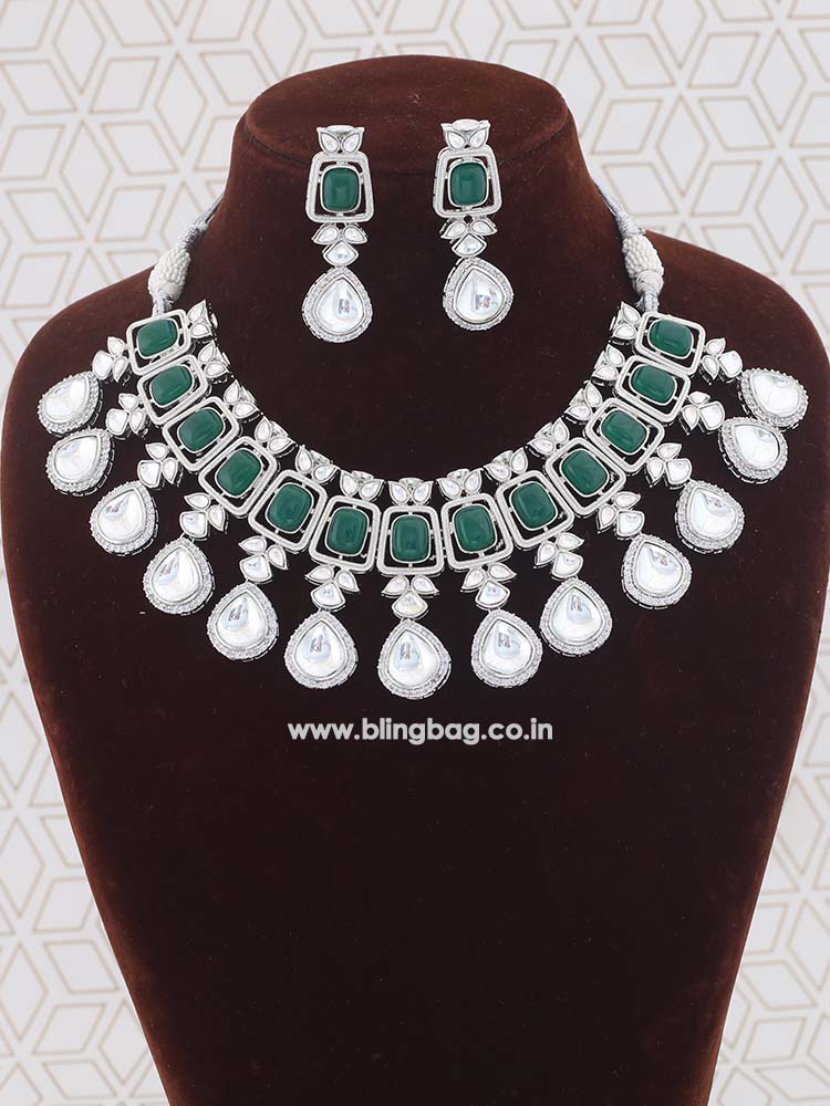 Emerald Samrina Jewellery Set