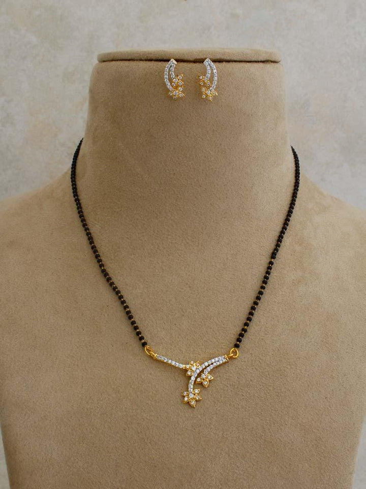 Aditi Pendant Mangalsutra Set - Bling Bag