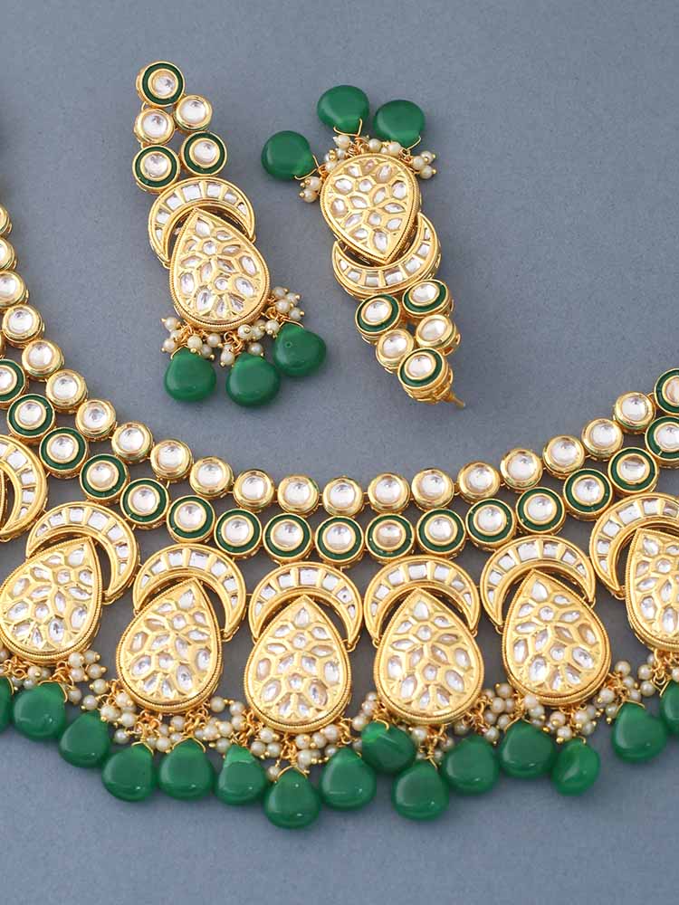 Emerald Aabeesha Jewellery Set