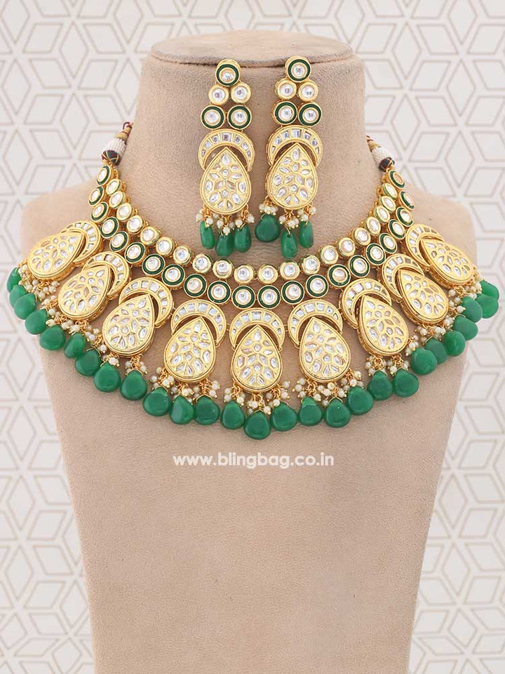 Emerald Aabeesha Jewellery Set
