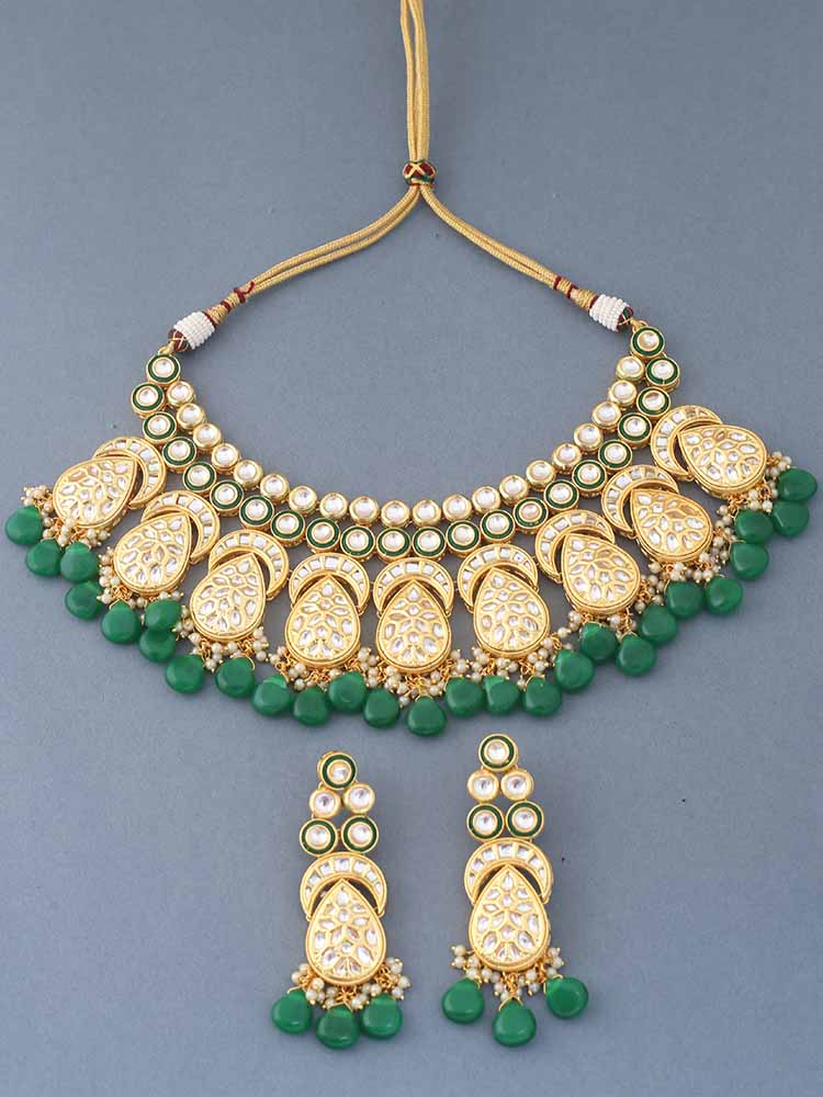 Emerald Aabeesha Jewellery Set
