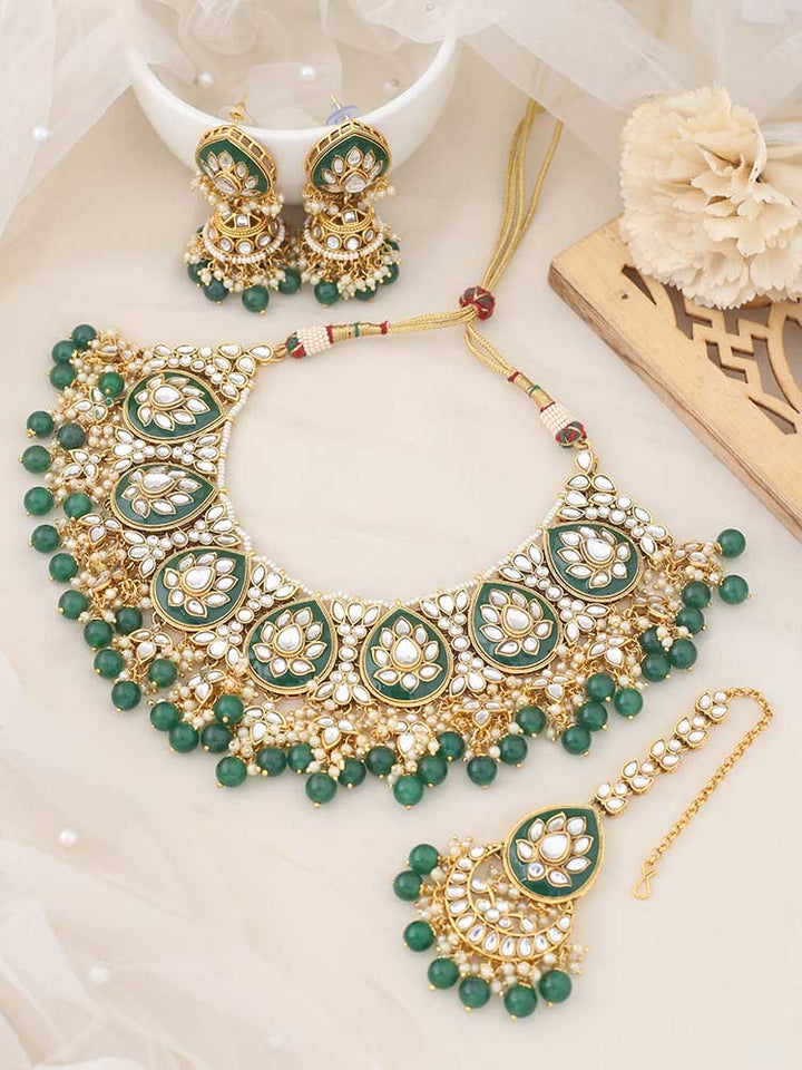 Emerald Aalaya Jewellery Set