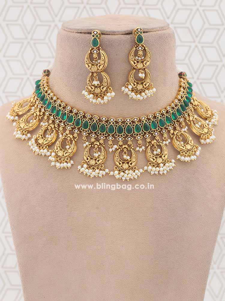 Emerald Amulya Antique Jewellery Set