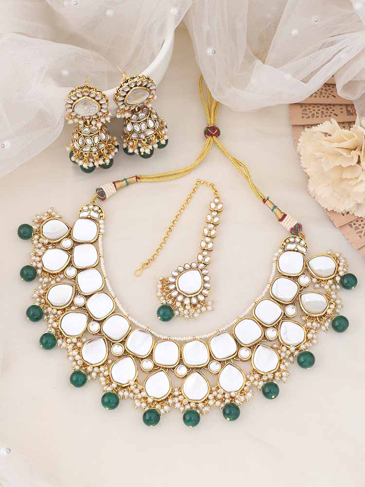Emerald Kusuma Jewellery Set