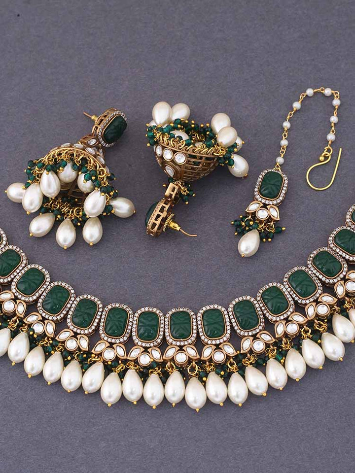 Emerald Learco Kundan Jewellery Set
