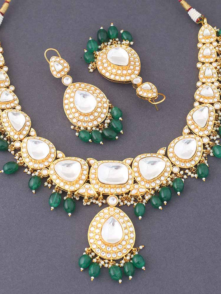 Emerald Nihira Jewellery Set