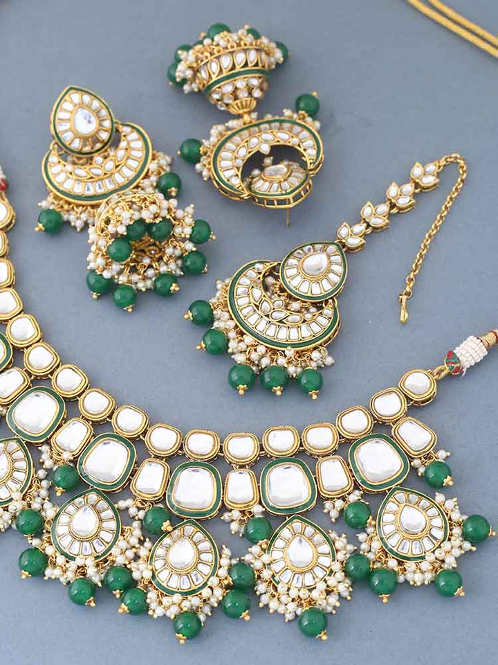 Emerald Paarul Jewellery Set