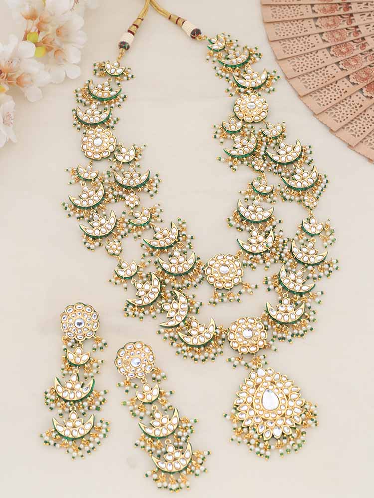 Emerald Trayi Jewellery Set