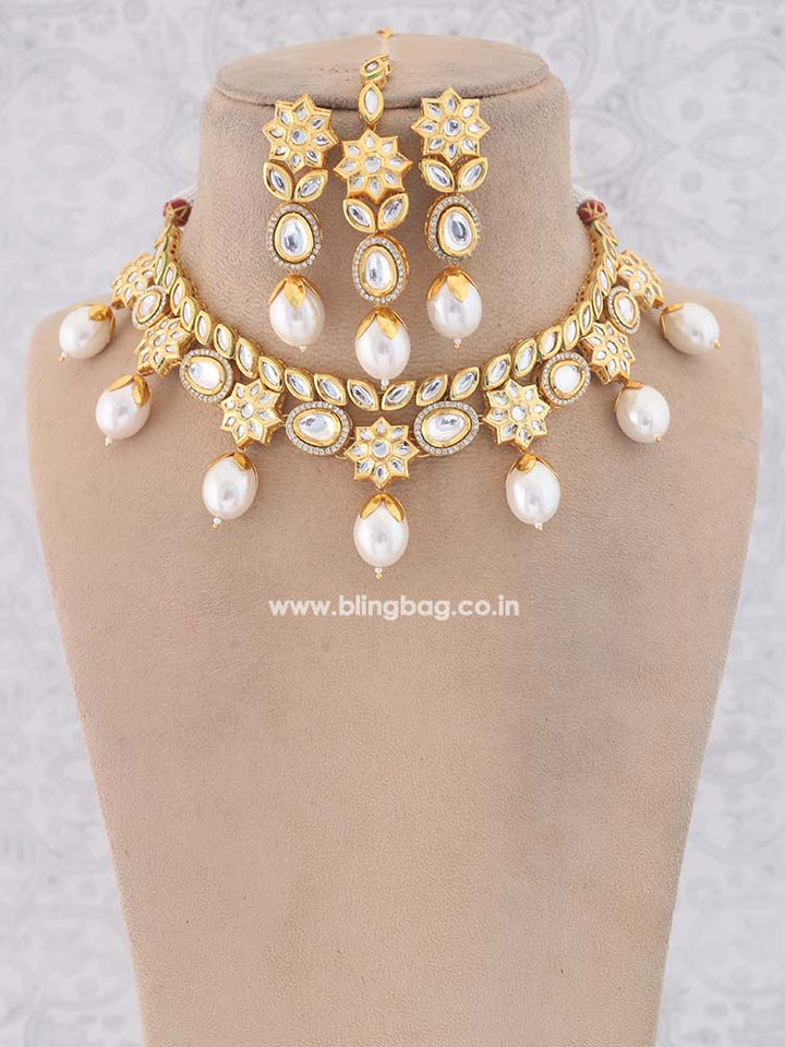 Golden Inkurali Kundan Jewellery Set