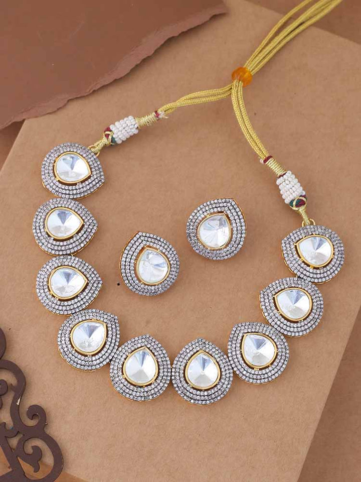 Golden Shasta Jewellery Set