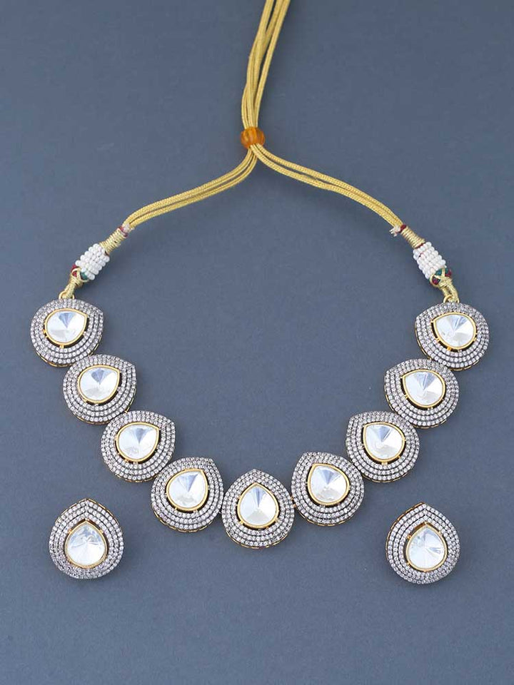 Golden Shasta Jewellery Set