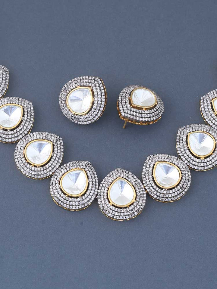 Golden Shasta Jewellery Set