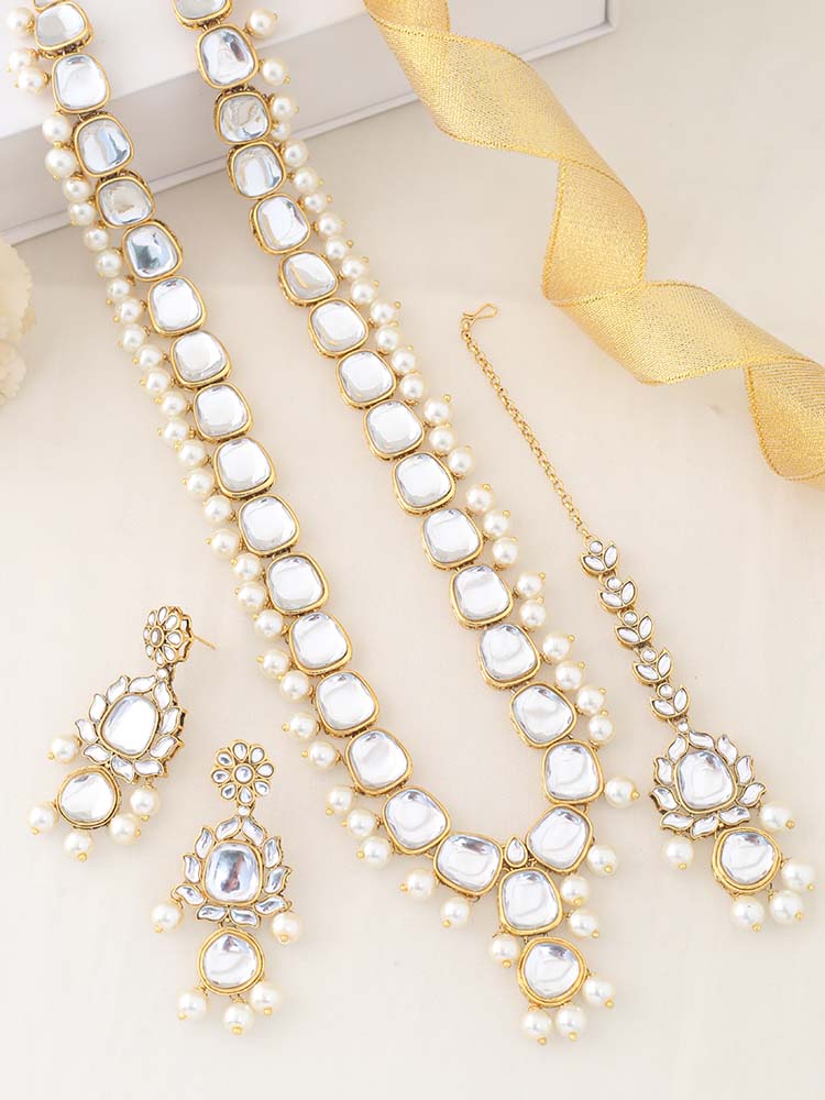 Ivory Aahilya Jewellery Set