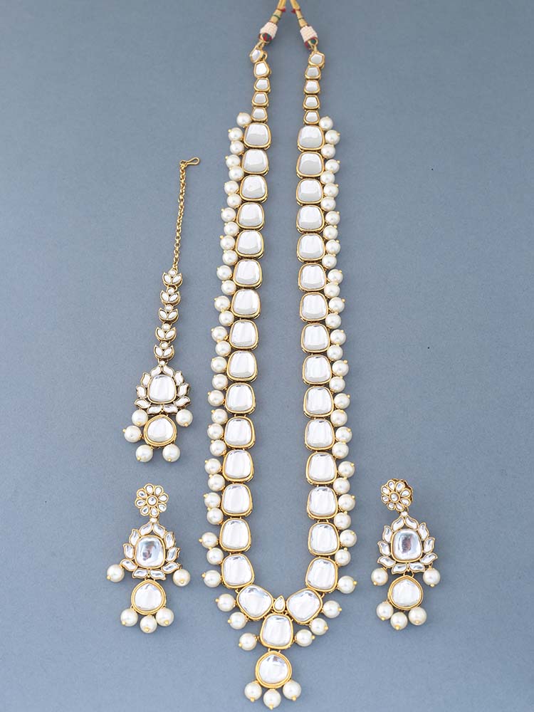 Ivory Aahilya Jewellery Set