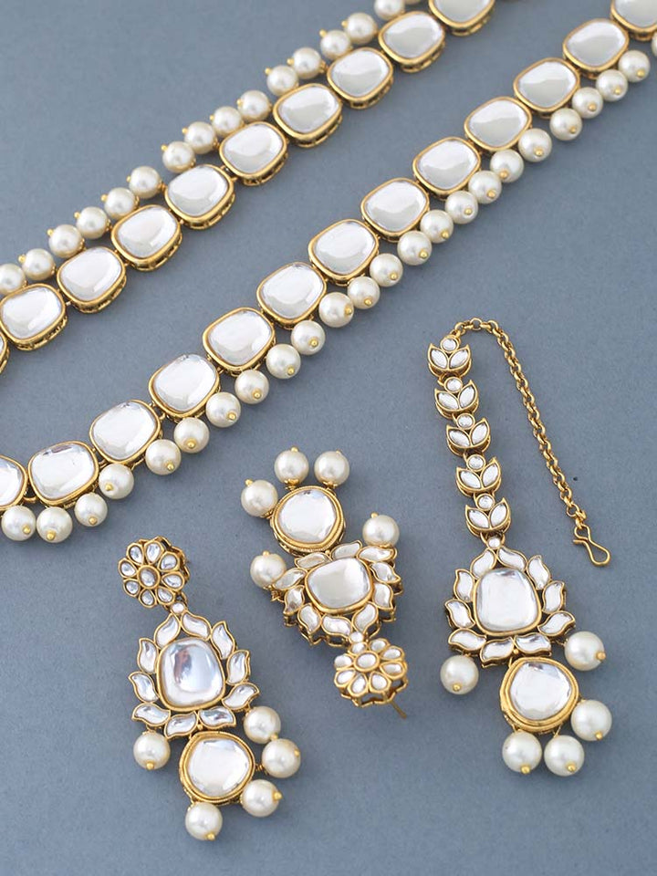 Ivory Aahilya Jewellery Set