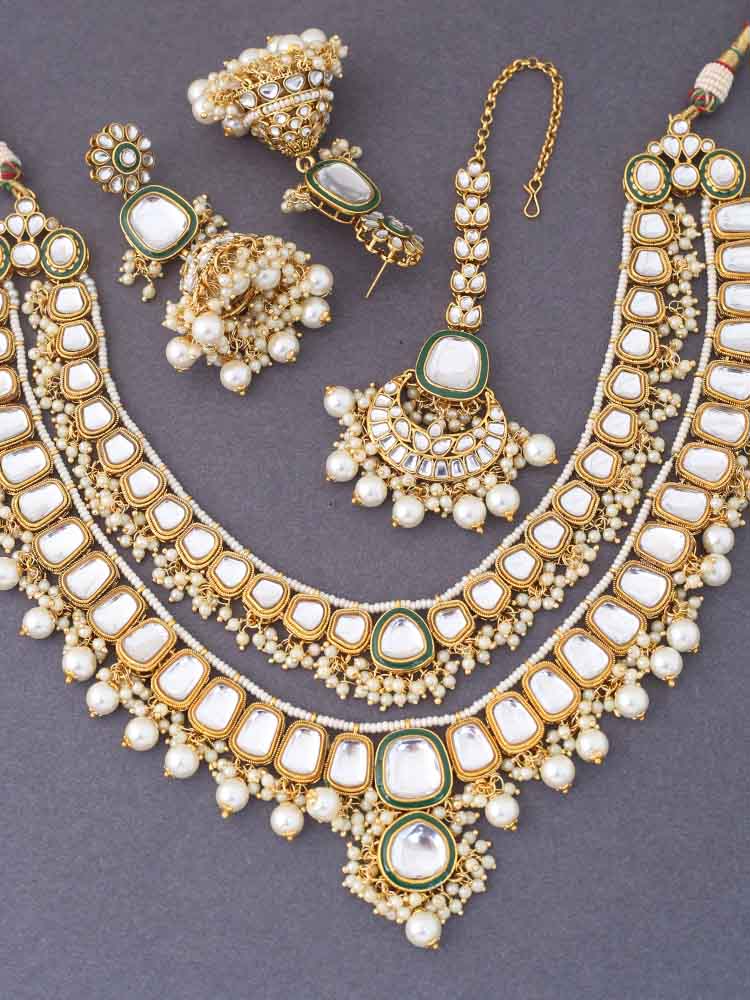 Ivory Archisha Kundan Jewellery Set