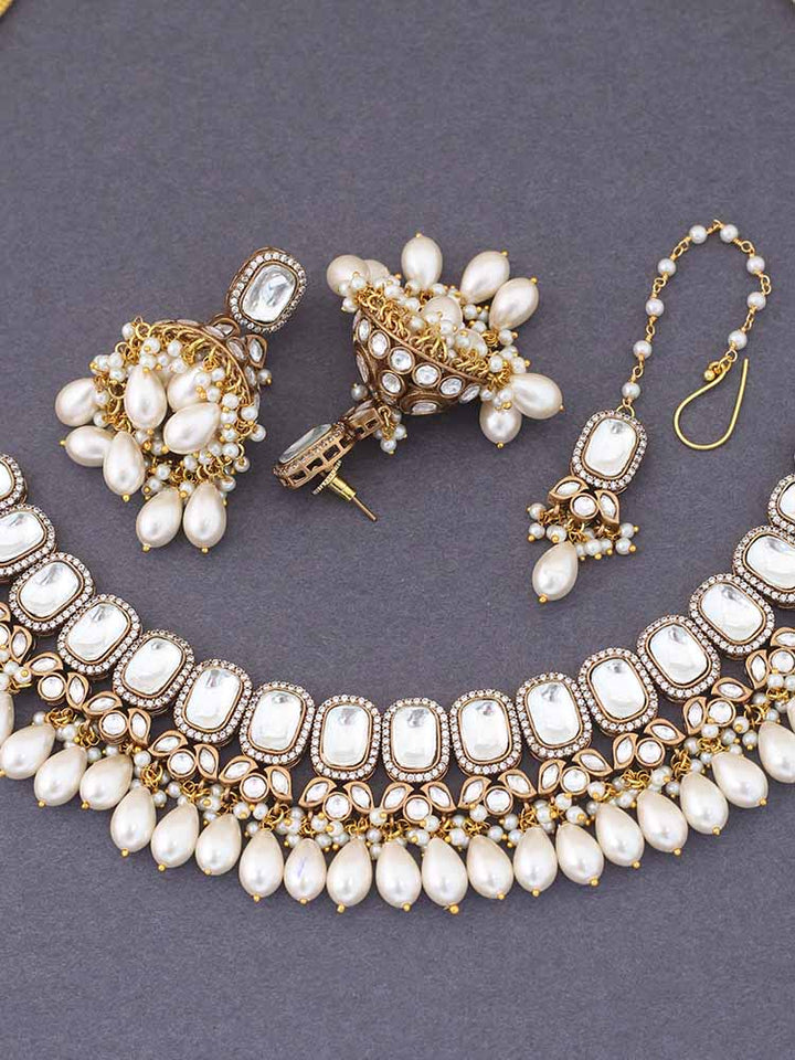 Ivory Learco Kundan Jewellery Set
