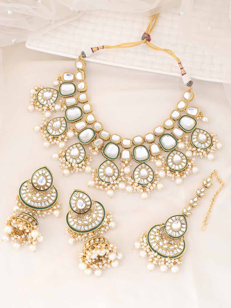 Ivory Paarul Jewellery Set