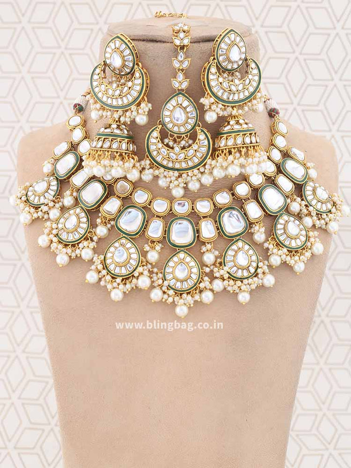 Ivory Paarul Jewellery Set