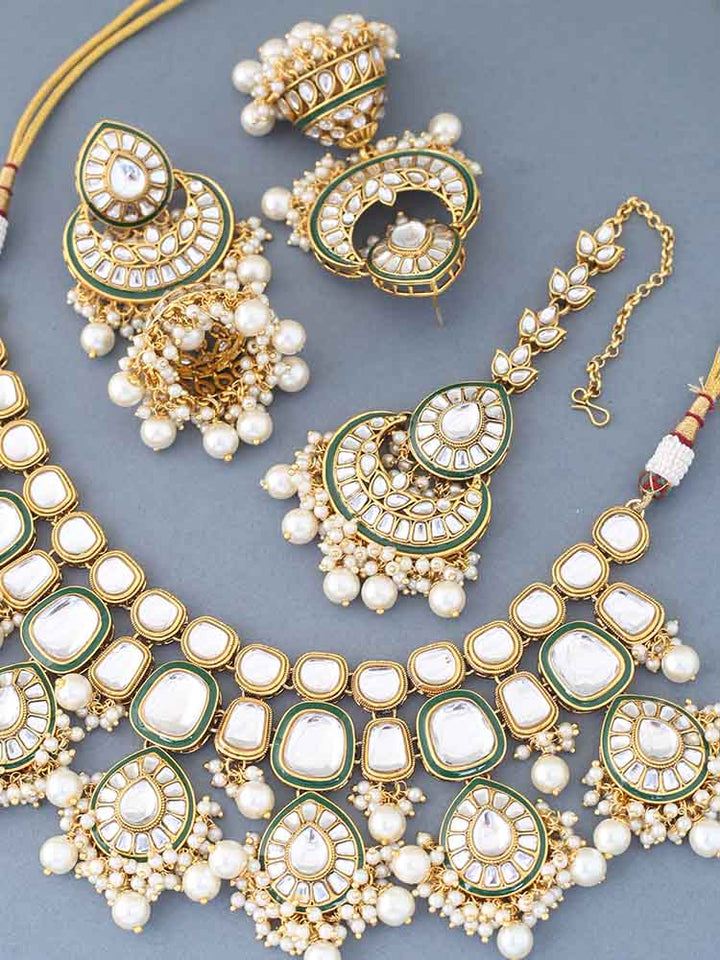 Ivory Paarul Jewellery Set
