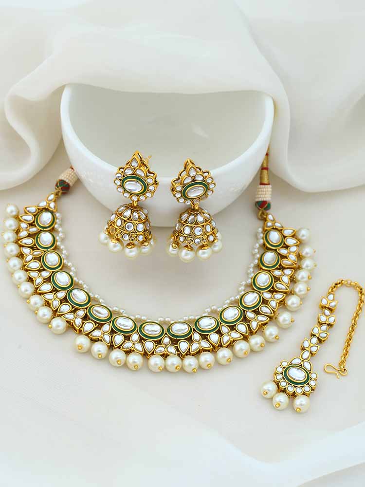 Ivory Tavasya Kundan Jewellery Set