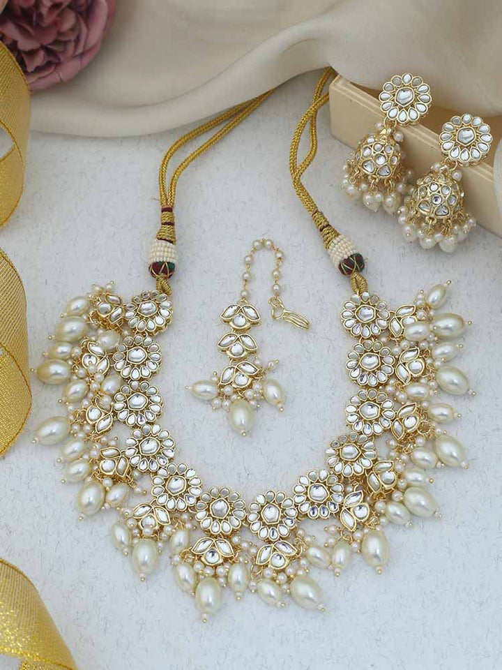 Ivory Tiya Jewellery Set