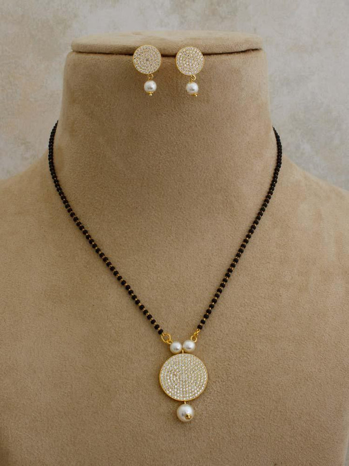 Kenneth Pendant Mangalsutra Set - Bling Bag