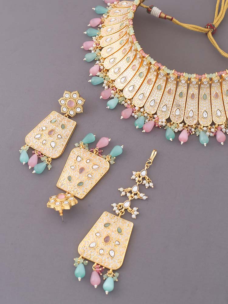 Multicolor Yukta Hasli Kundan Jewellery Set